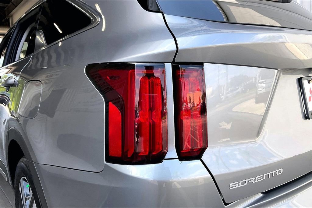 Used 2023 Kia Sorento SX Prestige image 18