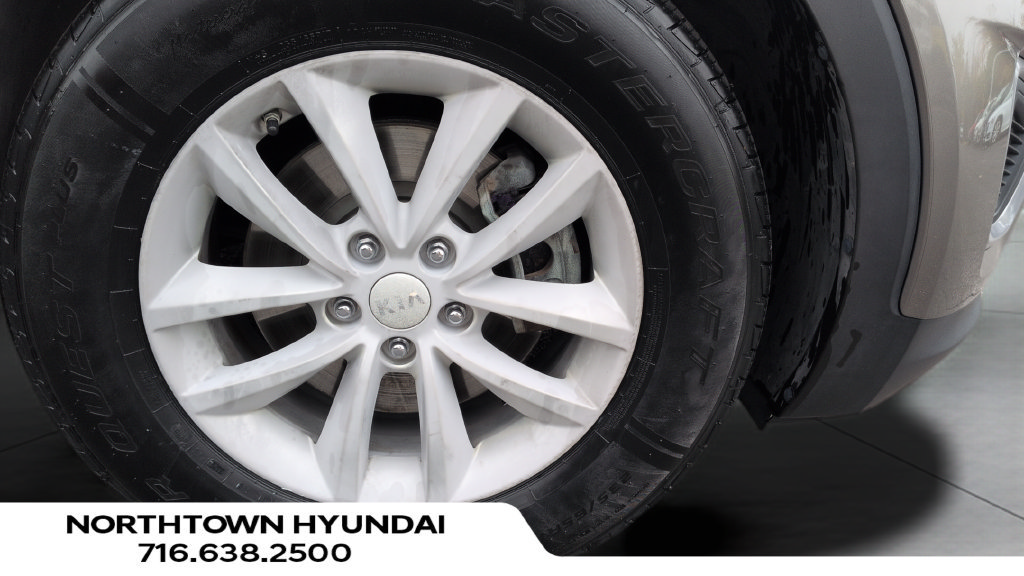 Used 2018 Kia Sorento FWD V6 image 22