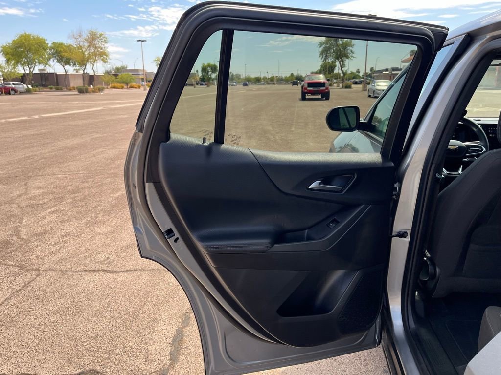 Used 2025 Chevrolet Equinox LT image 23