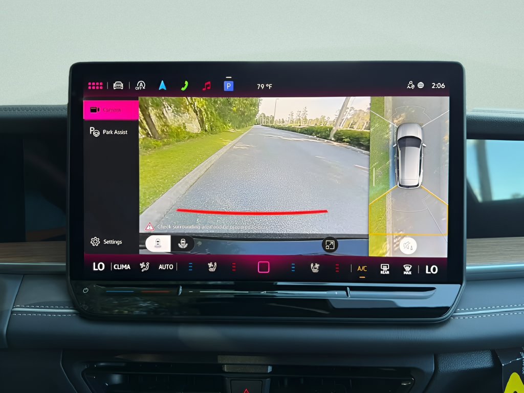 New 2027 Volkswagen Tiguan SEL R-Line AWD/4WD image 16