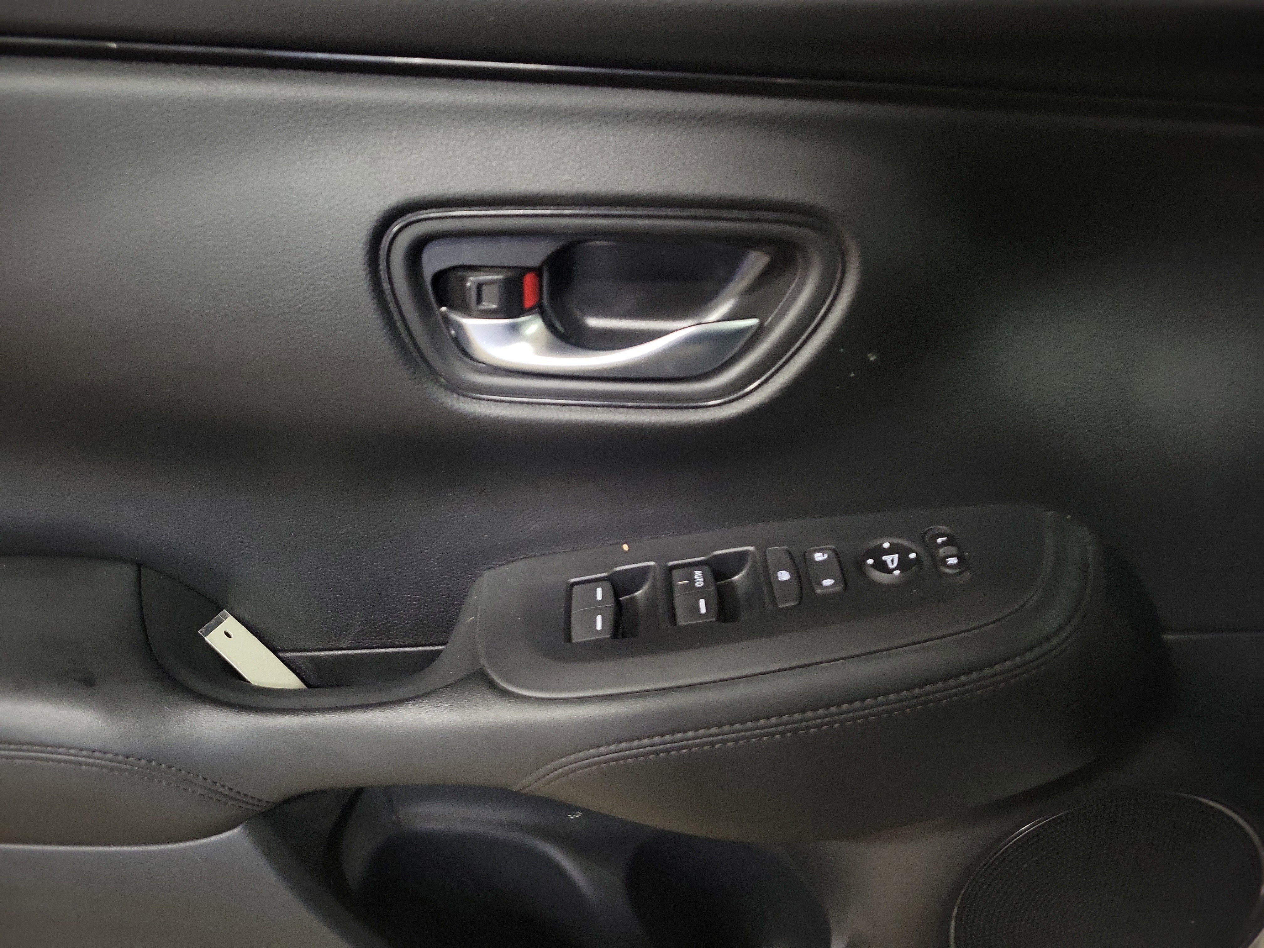 Used 2024 Honda HR-V LX image 20