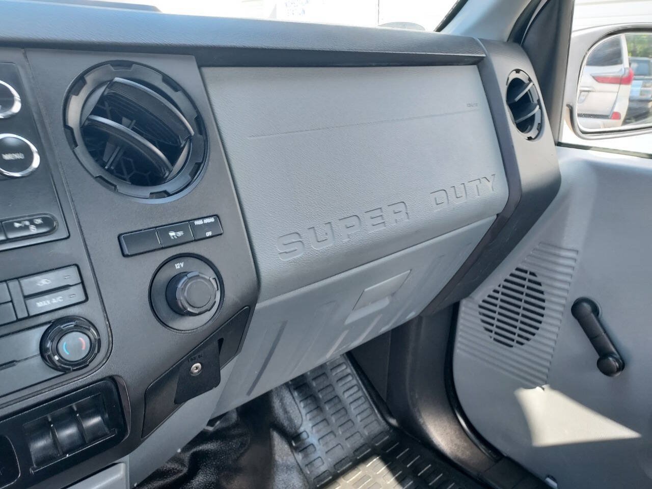 Used 2015 Ford F250 XL AWD/4WD image 13