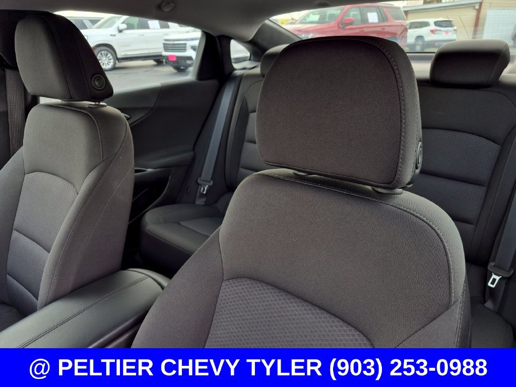 Used 2018 Chevrolet Malibu LT FWD image 27