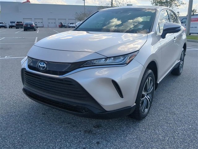 Certified 2022 Toyota Venza LE image 8