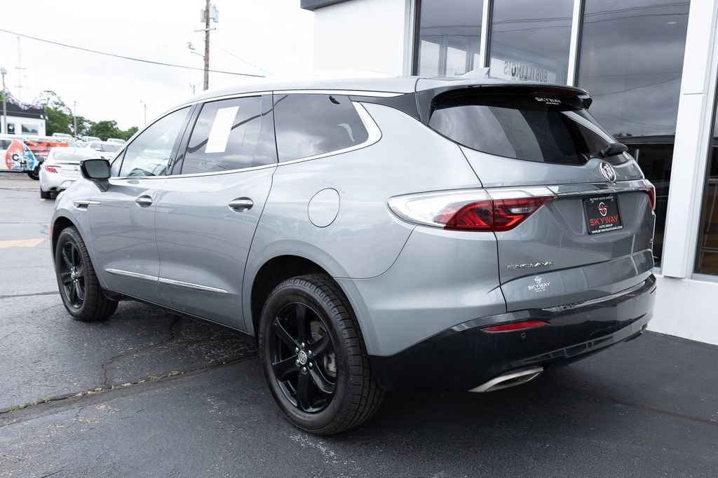 Used 2023 Buick Enclave Essence w/ Sport Touring Edition FWD image 7