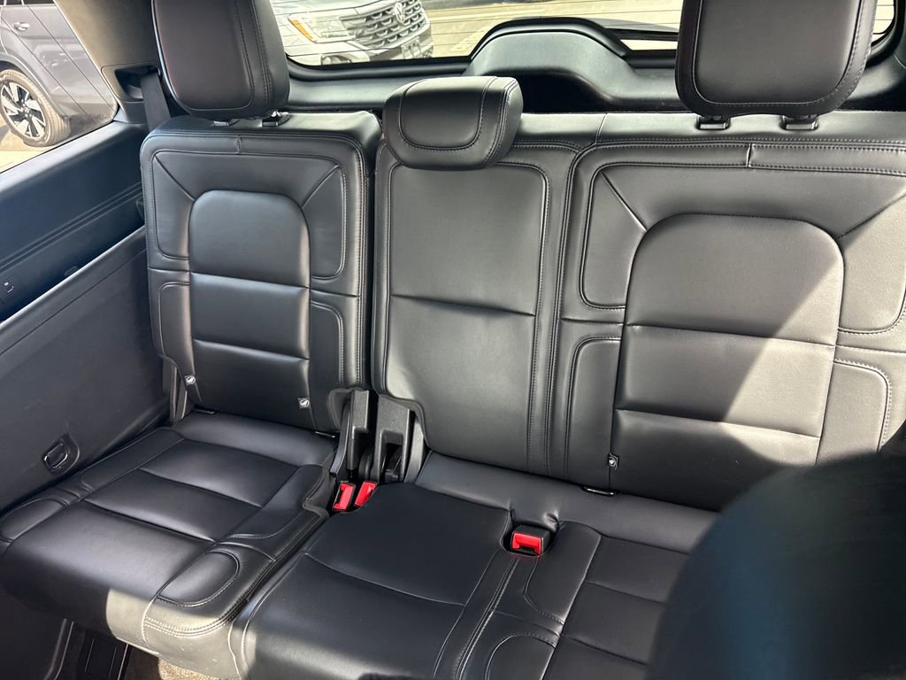 Used 2023 Lincoln Navigator Reserve AWD/4WD image 30