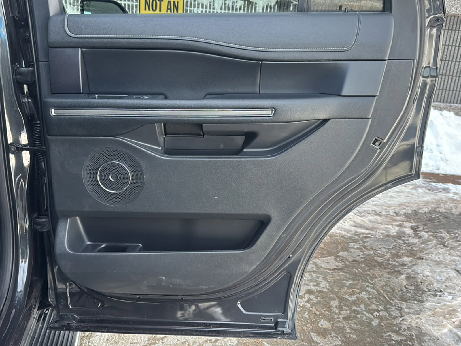 Used 2023 Ford Expedition XLT image 20