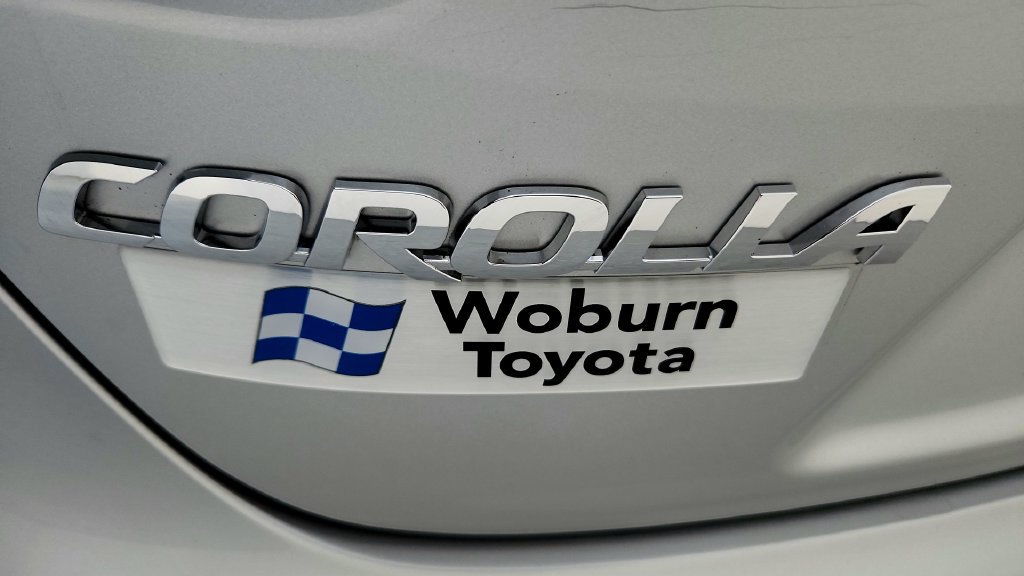 Certified 2022 Toyota Corolla SE w/ SE Premium Package FWD image 32