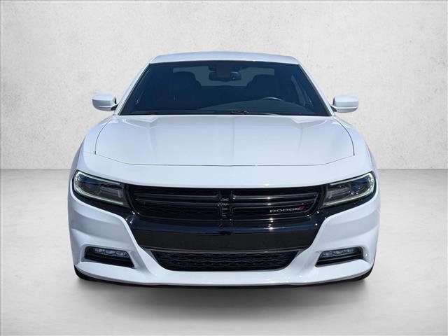 Used 2015 Dodge Charger SXT image 2