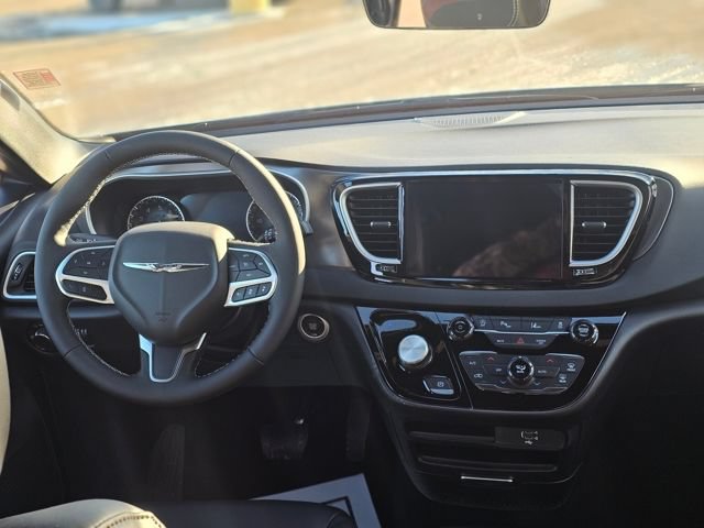 New 2026 Chrysler Voyager LX FWD video 2