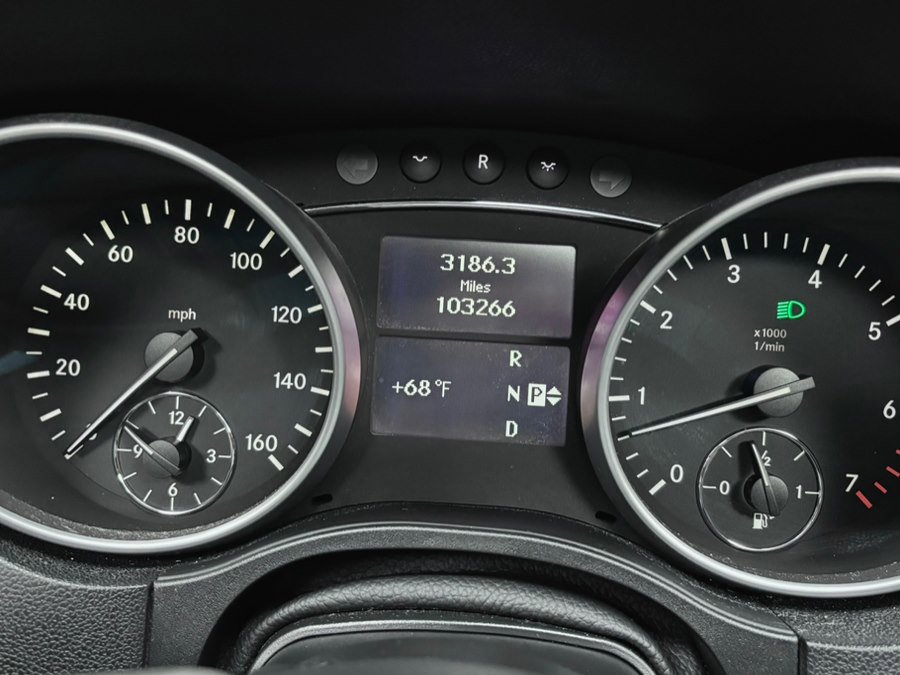 Used 2010 Mercedes-Benz ML 550 4MATIC image 40