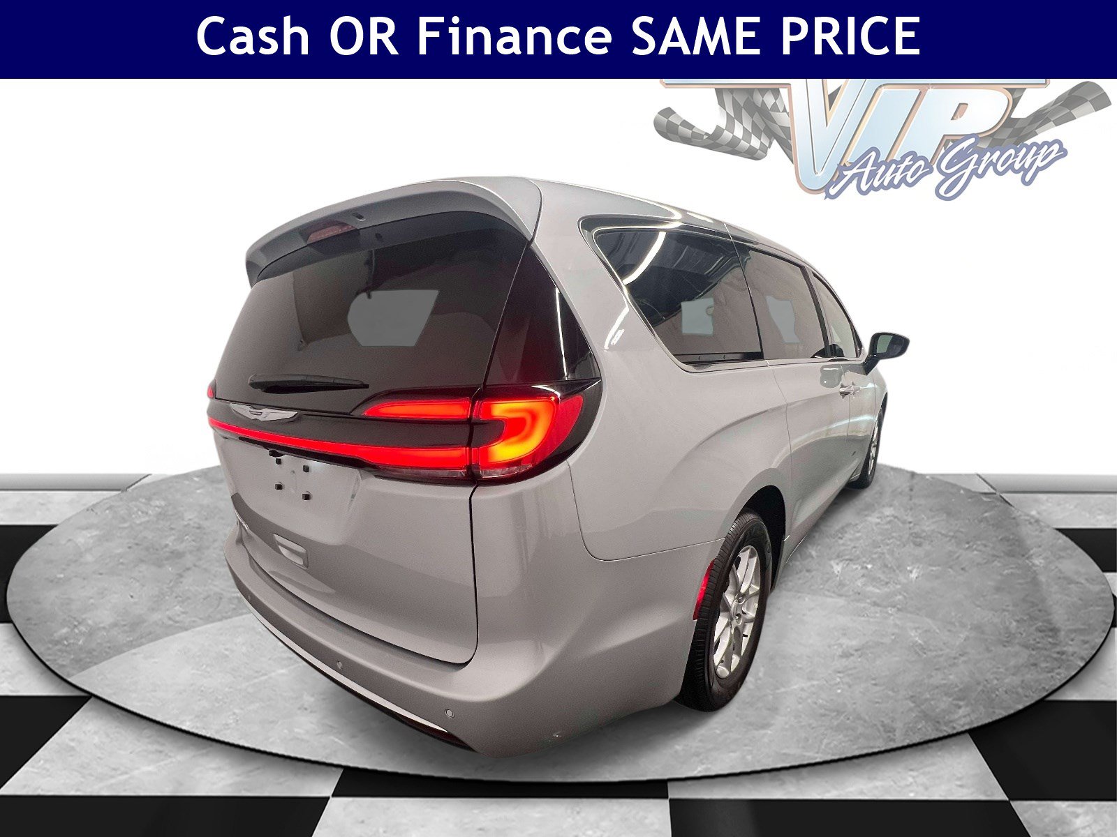 Used 2026 Chrysler Pacifica Select FWD image 6