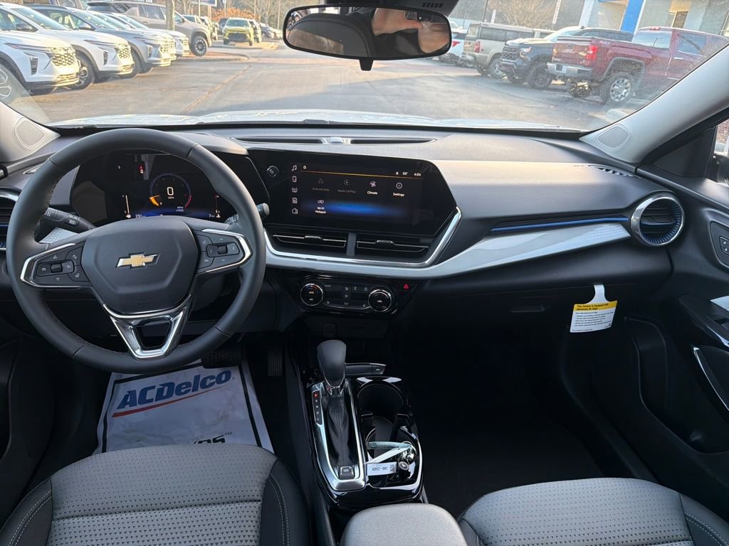 New 2025 Chevrolet Trax LT w/ LT Convenience Package image 14