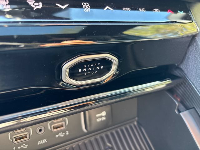 New 2026 Jeep Grand Cherokee Altitude AWD/4WD image 17