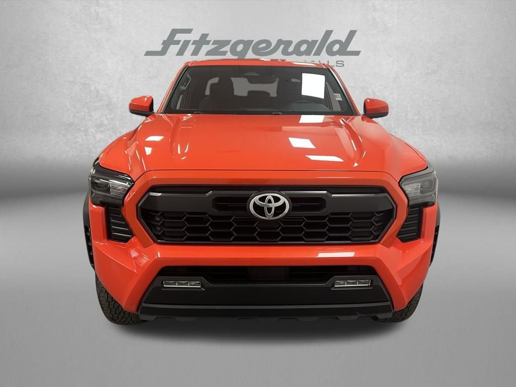 Used 2024 Toyota Tacoma TRD Off-Road image 9