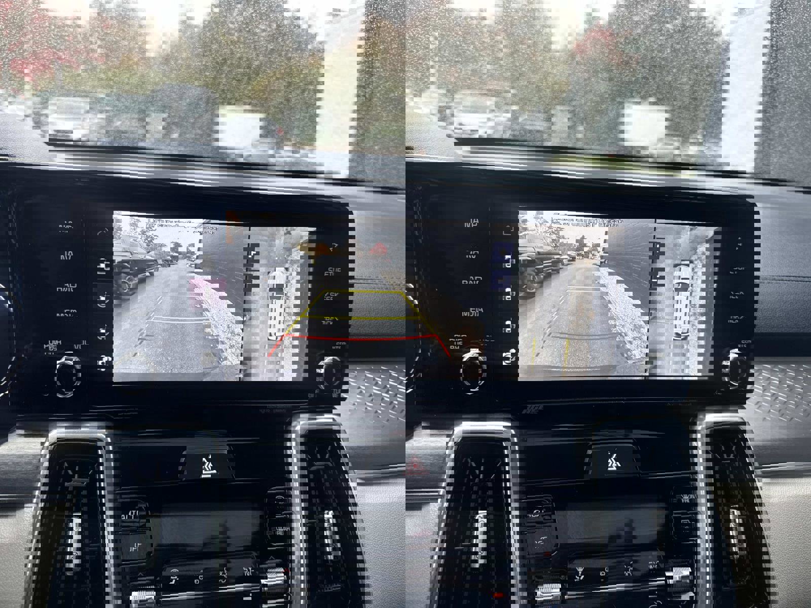 Used 2022 Kia Sorento SX Prestige w/ Panoramic Sunroof Package image 26