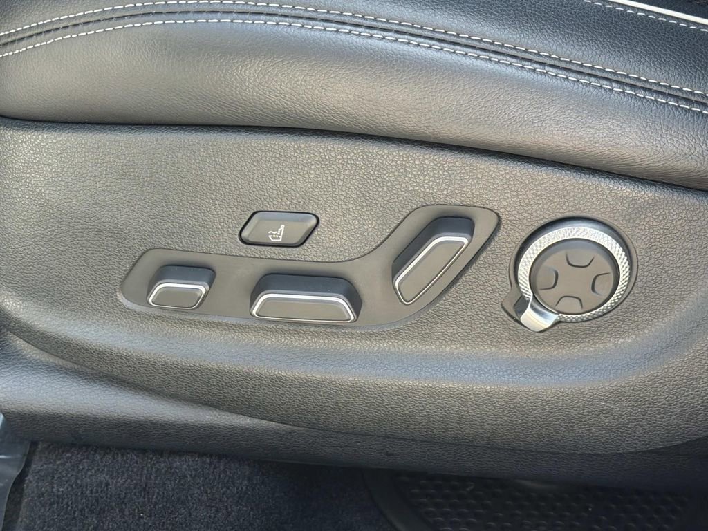 Used 2023 Genesis GV70 2.5T Sport Prestige w/ Sport Prestige Package image 29