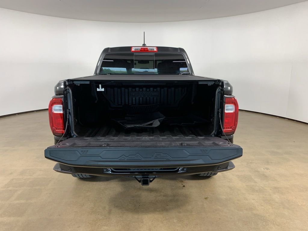 Used 2025 GMC Canyon Denali AWD/4WD image 13