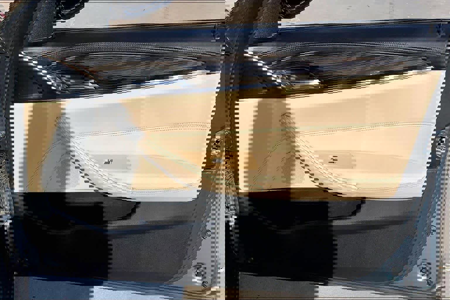 Used 2018 BMW 540i xDrive w/ M Sport Package image 21