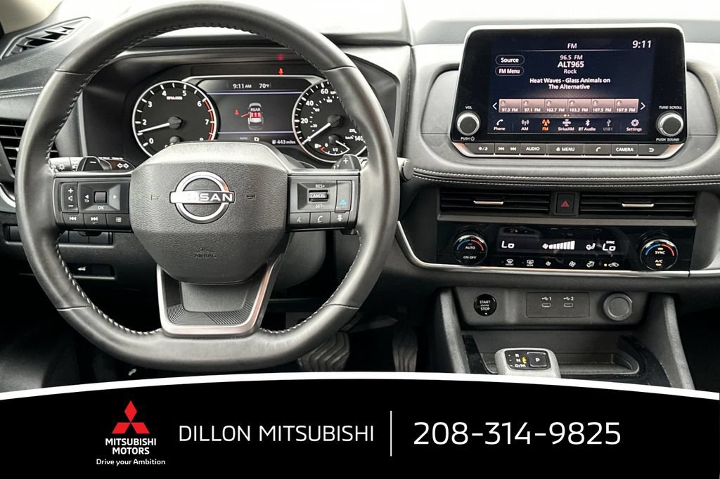 Used 2025 Nissan Rogue SV AWD/4WD image 14