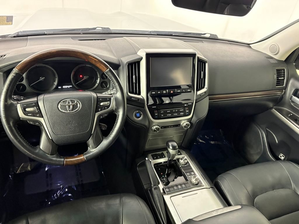 Used 2016 Toyota Land Cruiser AWD/4WD image 24