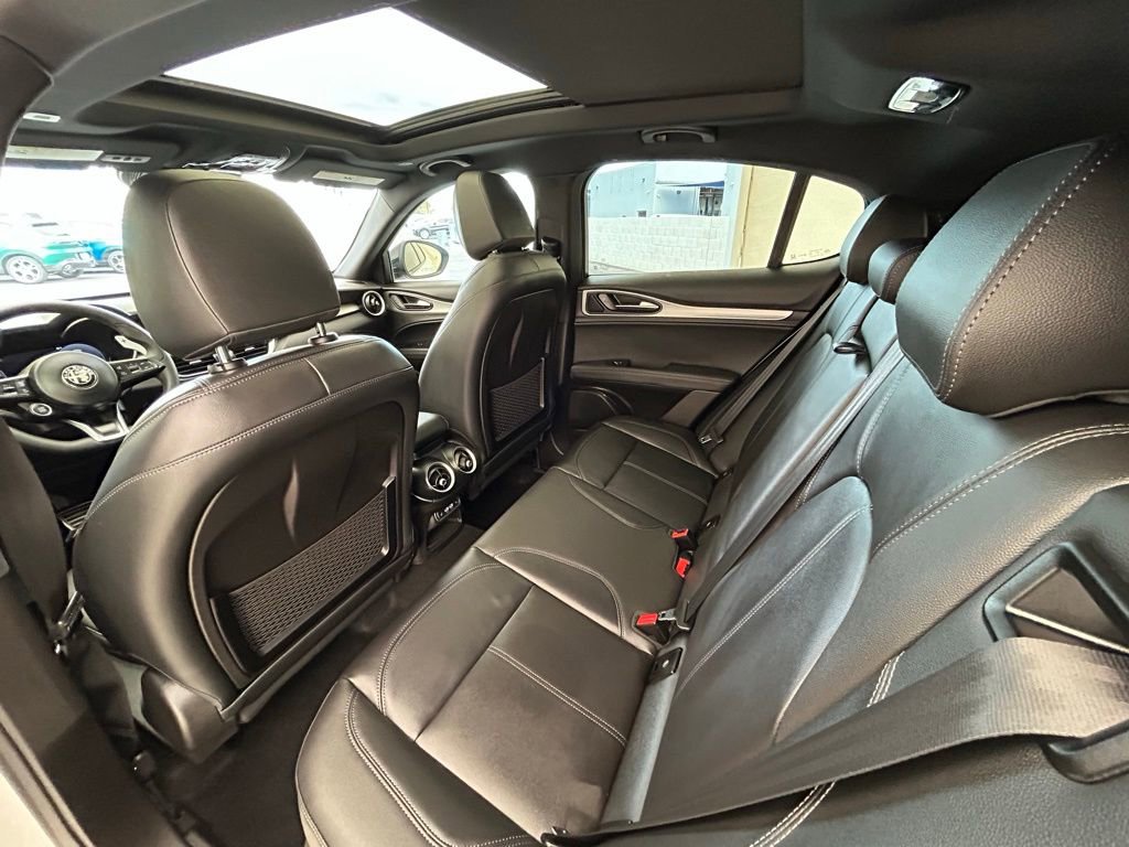 New 2025 Alfa Romeo Stelvio Sprint w/ Convenience Package image 19