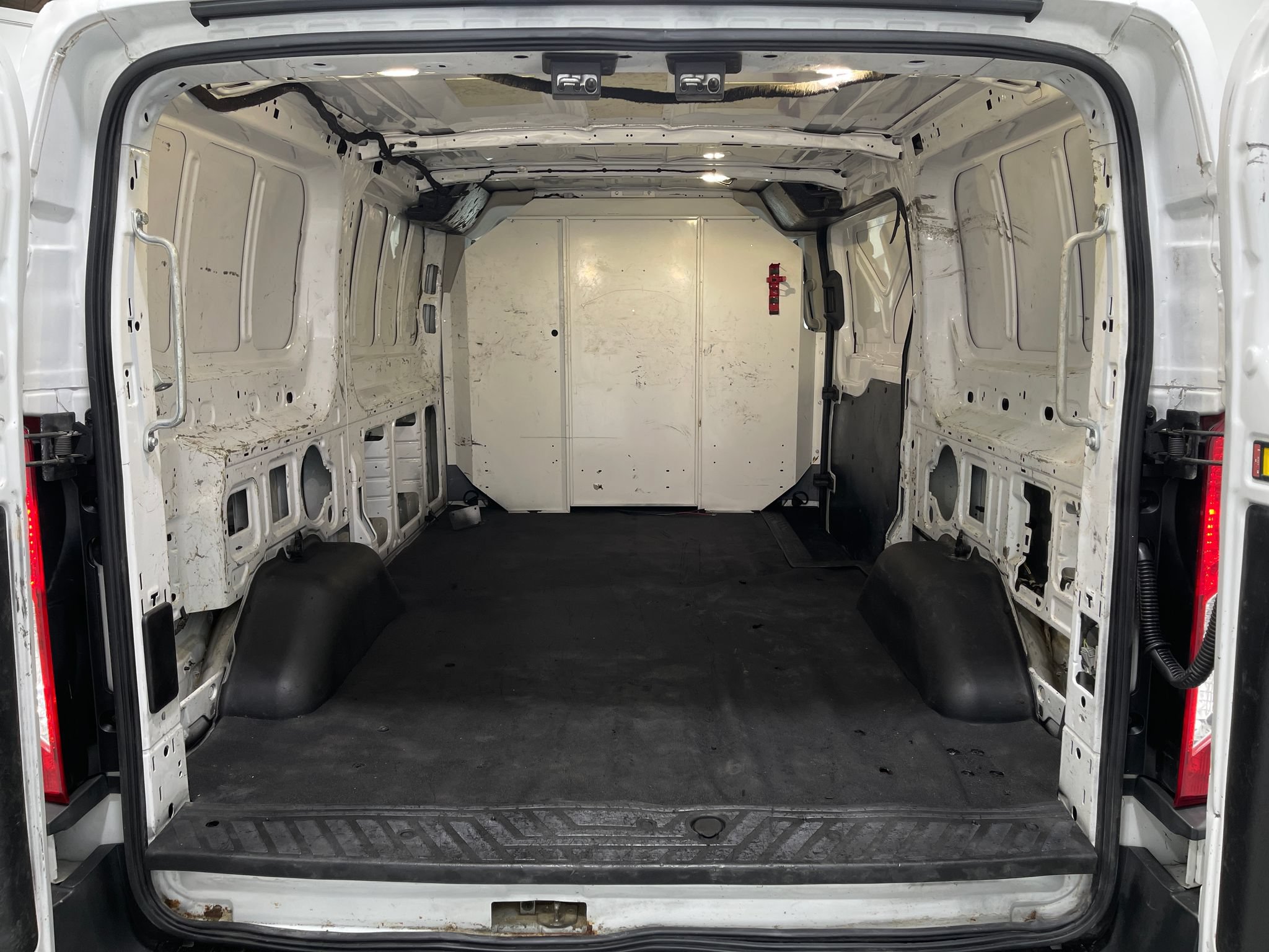Used 2016 Ford Transit 150 130 Low Roof RWD image 24