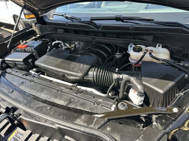 Used 2025 GMC Yukon XL Denali AWD/4WD image 29
