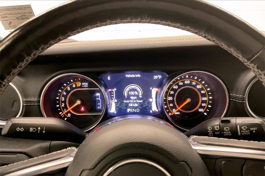 Used 2018 Jeep Wrangler Unlimited Sahara image 18