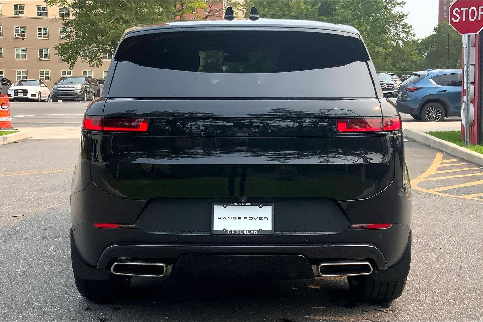 Certified 2026 Land Rover Range Rover Sport SE AWD/4WD image 4