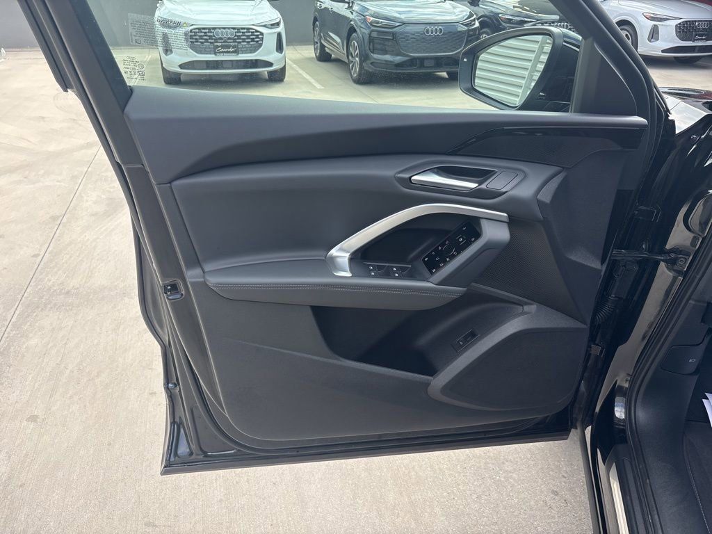 Certified 2025 Audi Q5 Premium w/ Convenience Package image 10