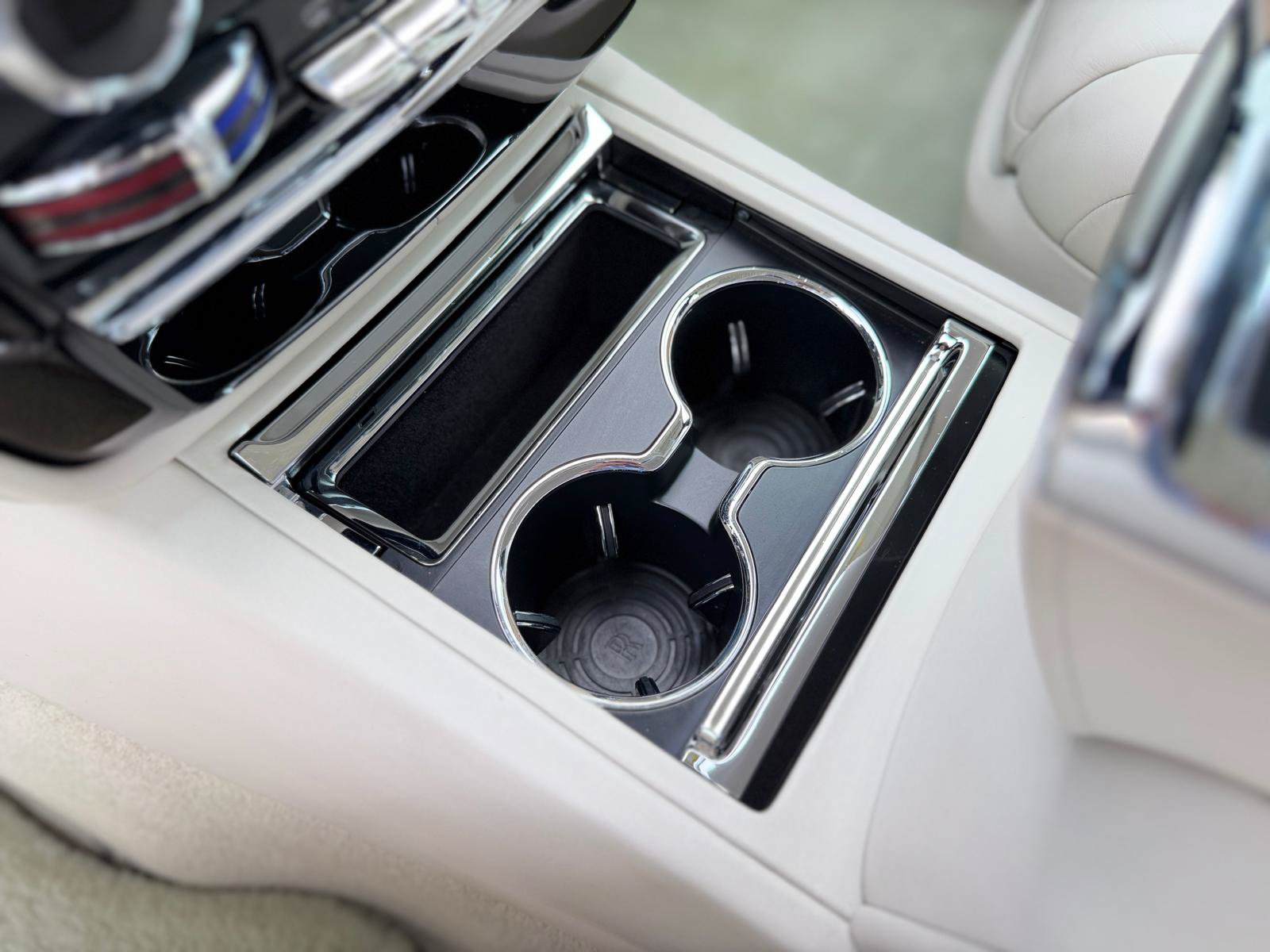 Used 2019 Rolls-Royce Phantom Sedan RWD image 41
