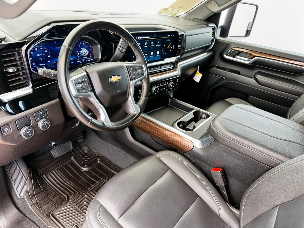 Certified 2024 Chevrolet Silverado 2500 LT w/ Convenience Package RWD image 4