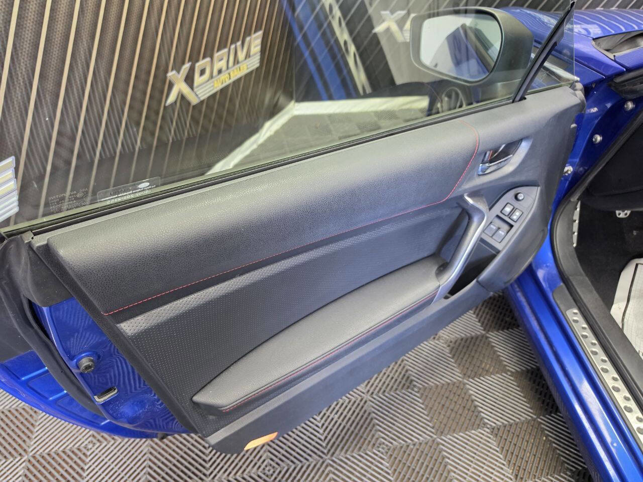 Used 2015 Subaru BRZ Limited w/ Popular Package #2C RWD image 12