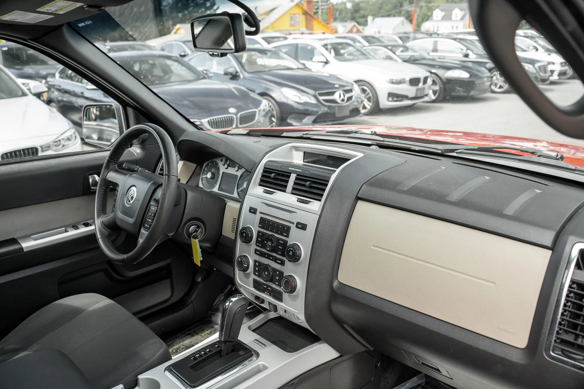 Used 2010 Mercury Mariner 4WD image 13