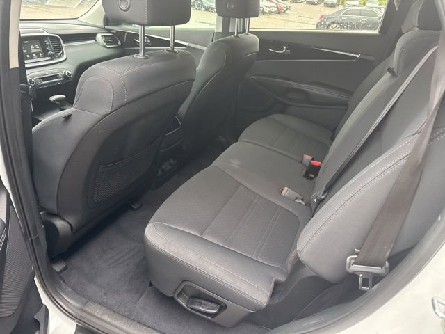 Used 2019 Kia Sorento LX image 17