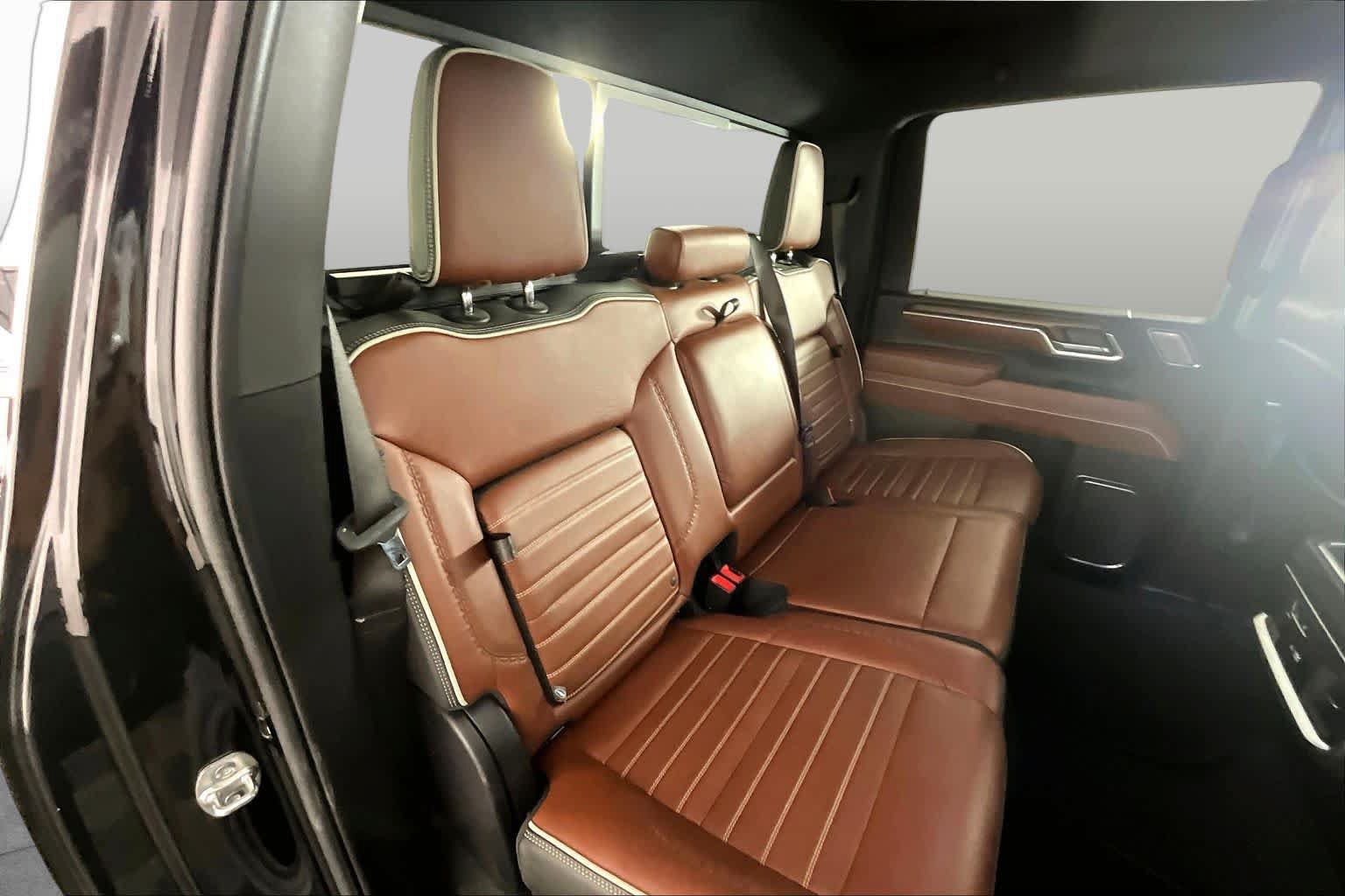 Certified 2025 GMC Sierra 2500 Denali Ultimate AWD/4WD image 19