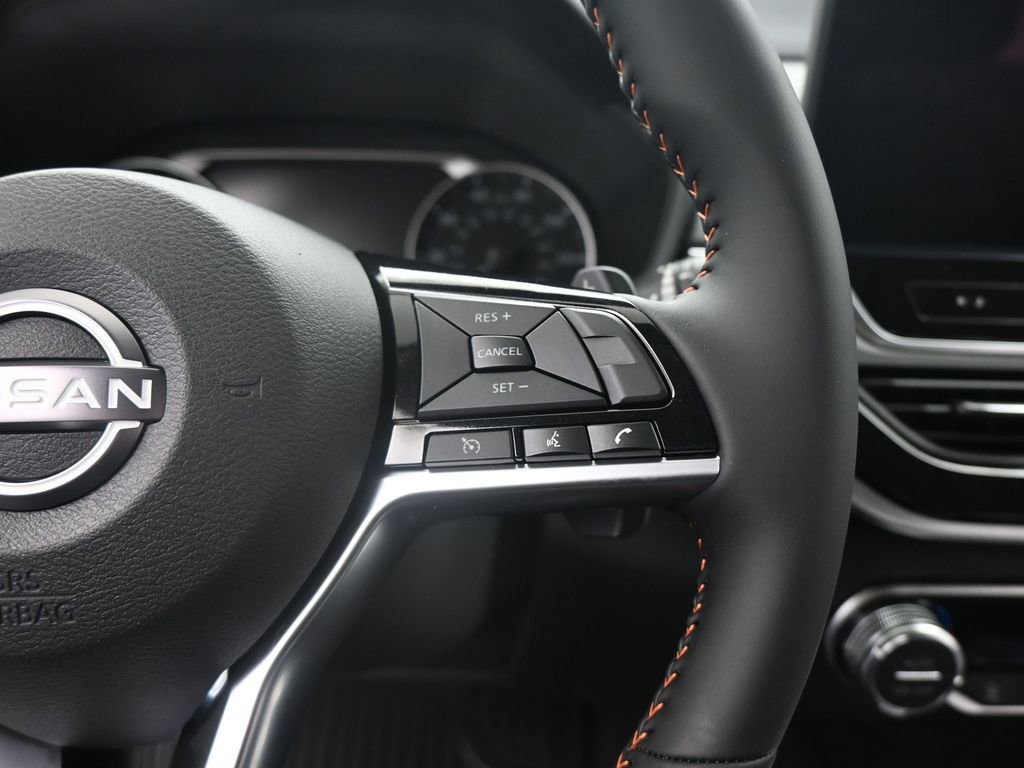 New 2025 Nissan Altima 2.5 SR image 12