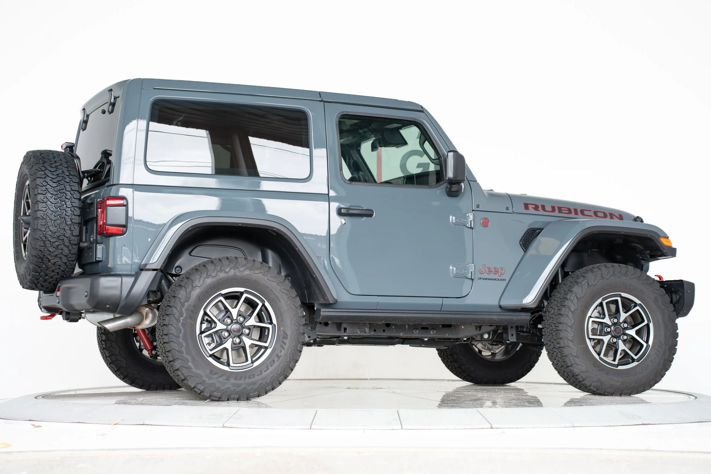 Used 2024 Jeep Wrangler Rubicon image 12