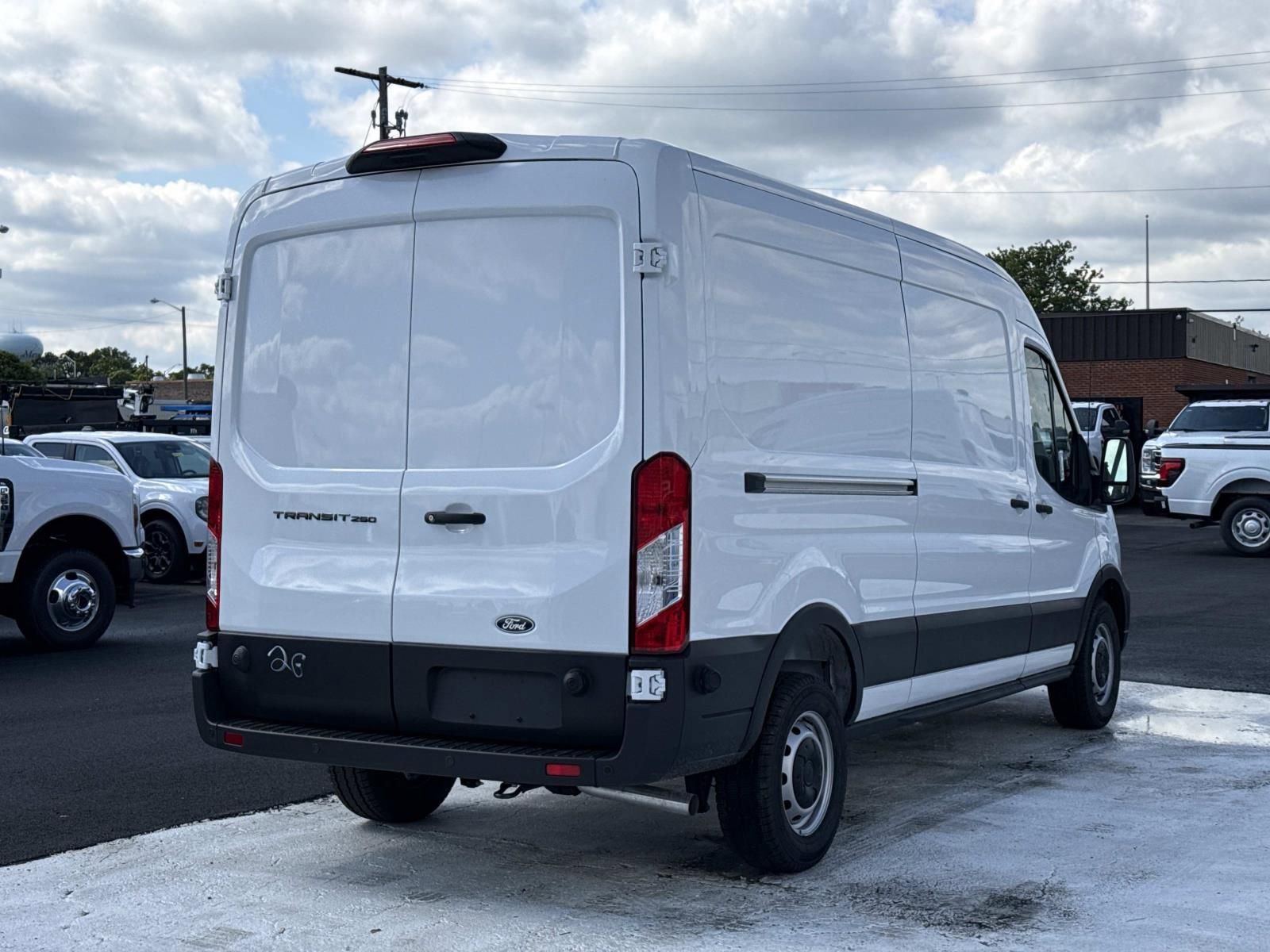 New 2026 Ford Transit 250 148 Medium Roof RWD image 3