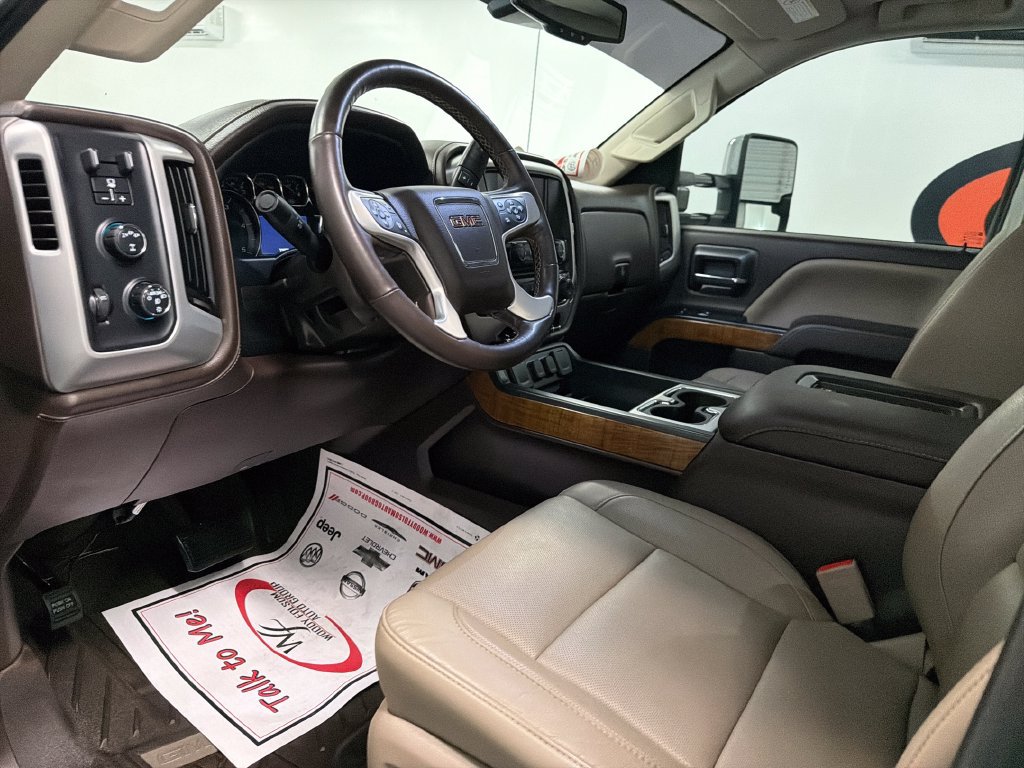 Used 2018 GMC Sierra 2500 SLT w/ Duramax Plus Package AWD/4WD image 11