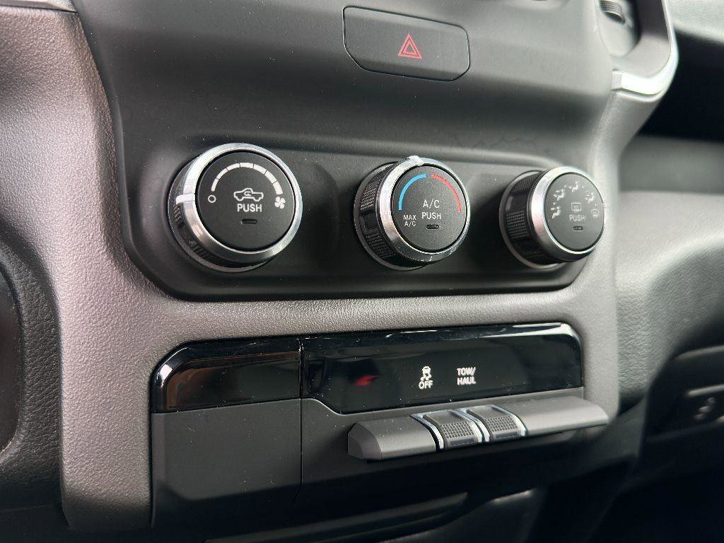 Used 2021 RAM 1500 Big Horn image 25