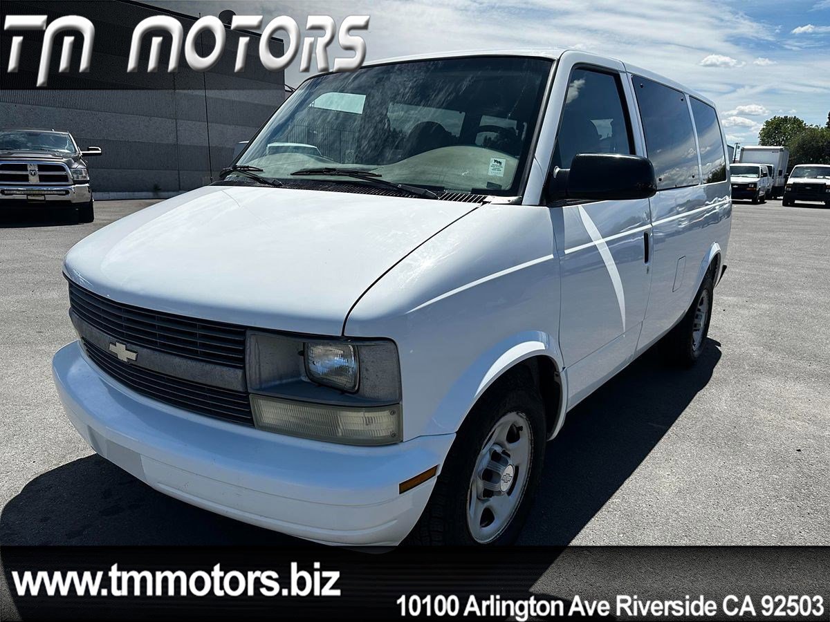Used 2005 Chevrolet Astro Passenger AWD image 1