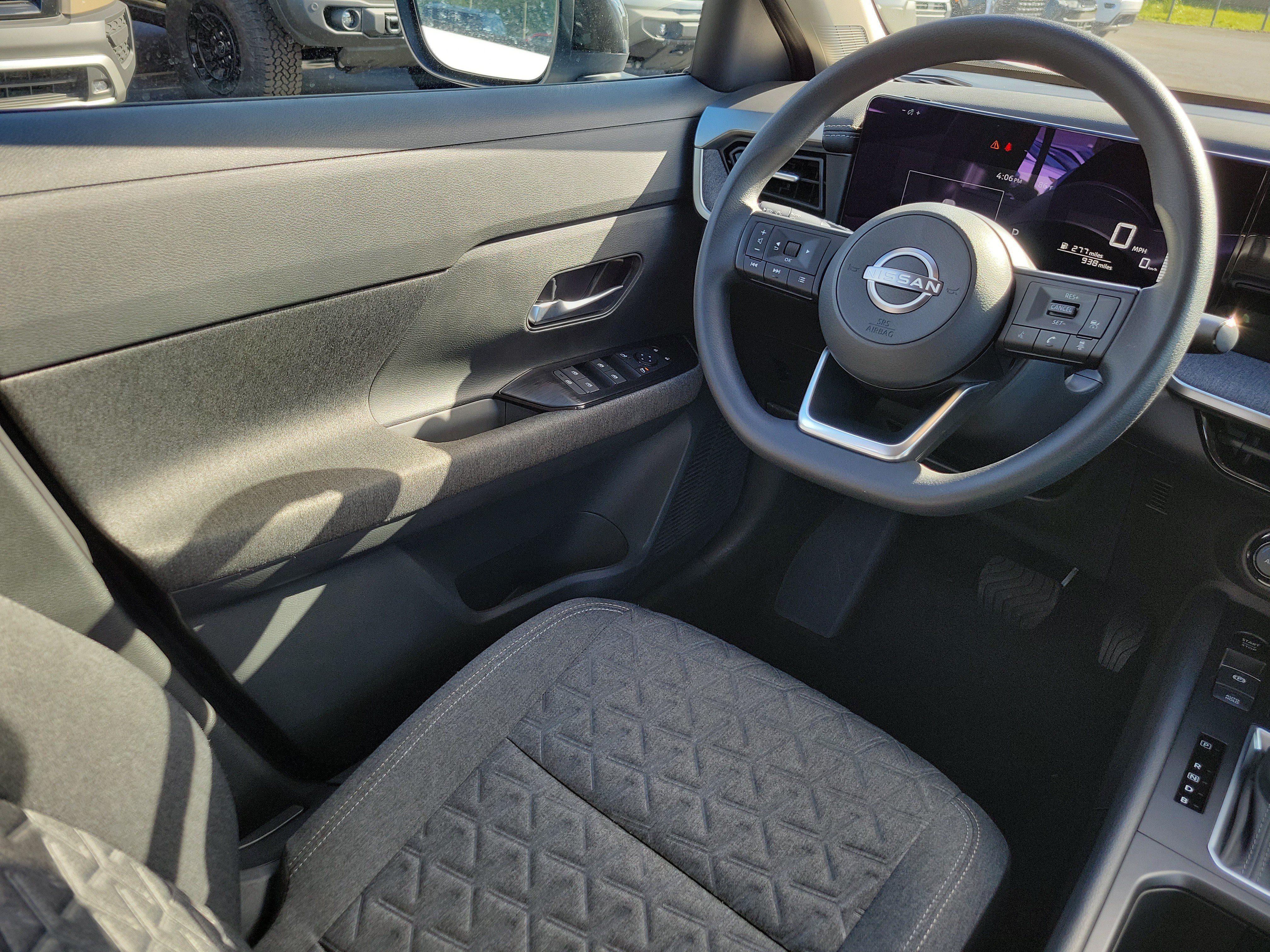 Used 2026 Nissan Kicks SV FWD image 22