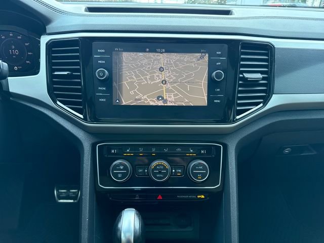 Used 2022 Volkswagen Atlas Cross Sport SEL R-Line image 31