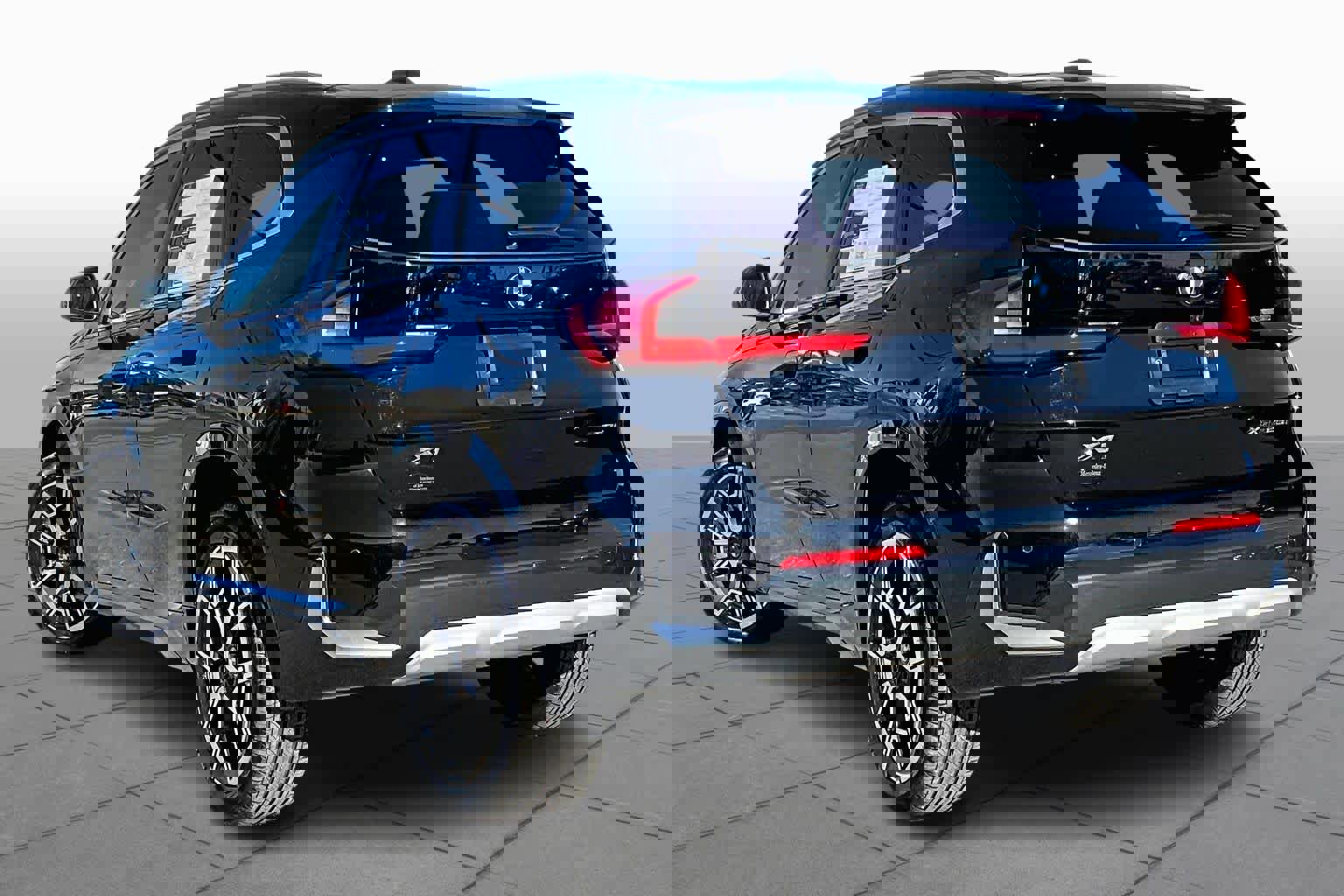 Used 2025 BMW X1 xDrive28i w/ Technology Package image 13