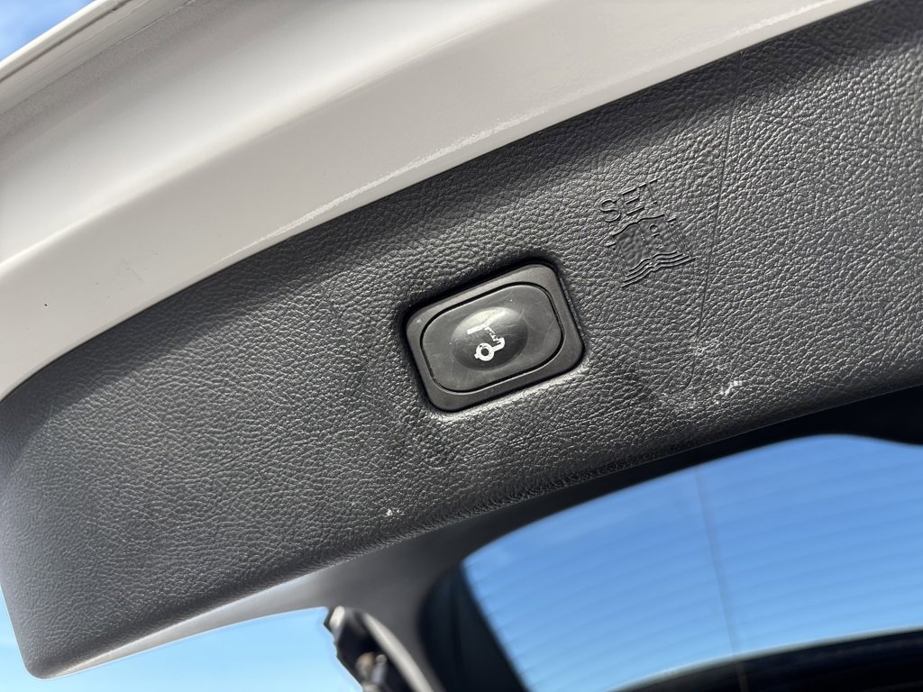 Used 2022 Ford Edge SEL w/ Convenience Package image 31