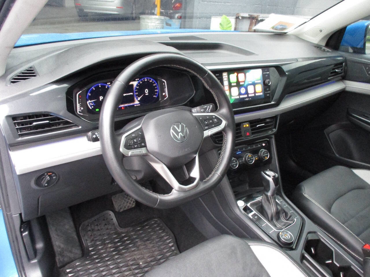 Used 2022 Volkswagen Taos SEL image 19