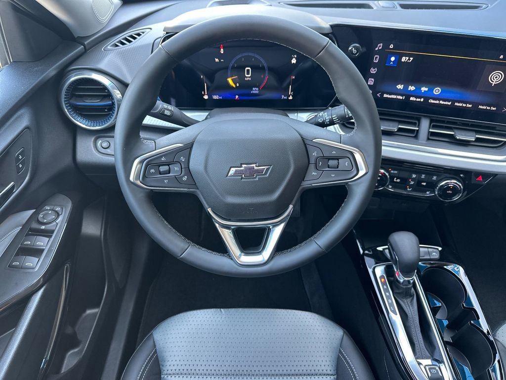 New 2026 Chevrolet Trax LT w/ Midnight Edition image 13