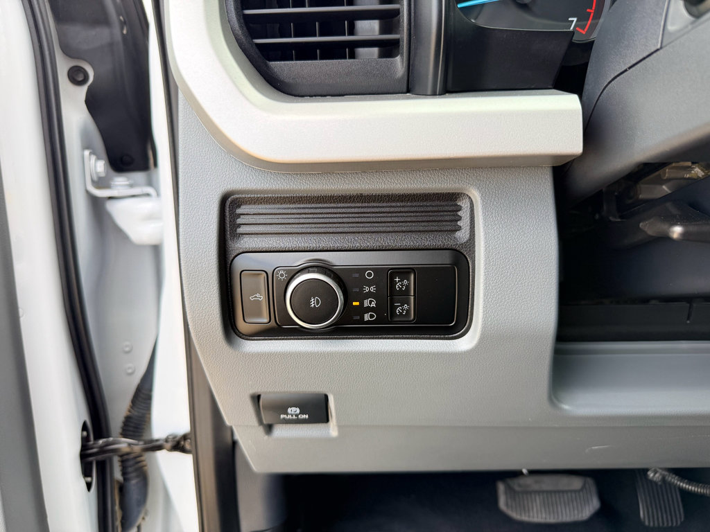 Used 2023 Ford F250 XLT w/ FX4 Off-Road Package AWD/4WD image 14